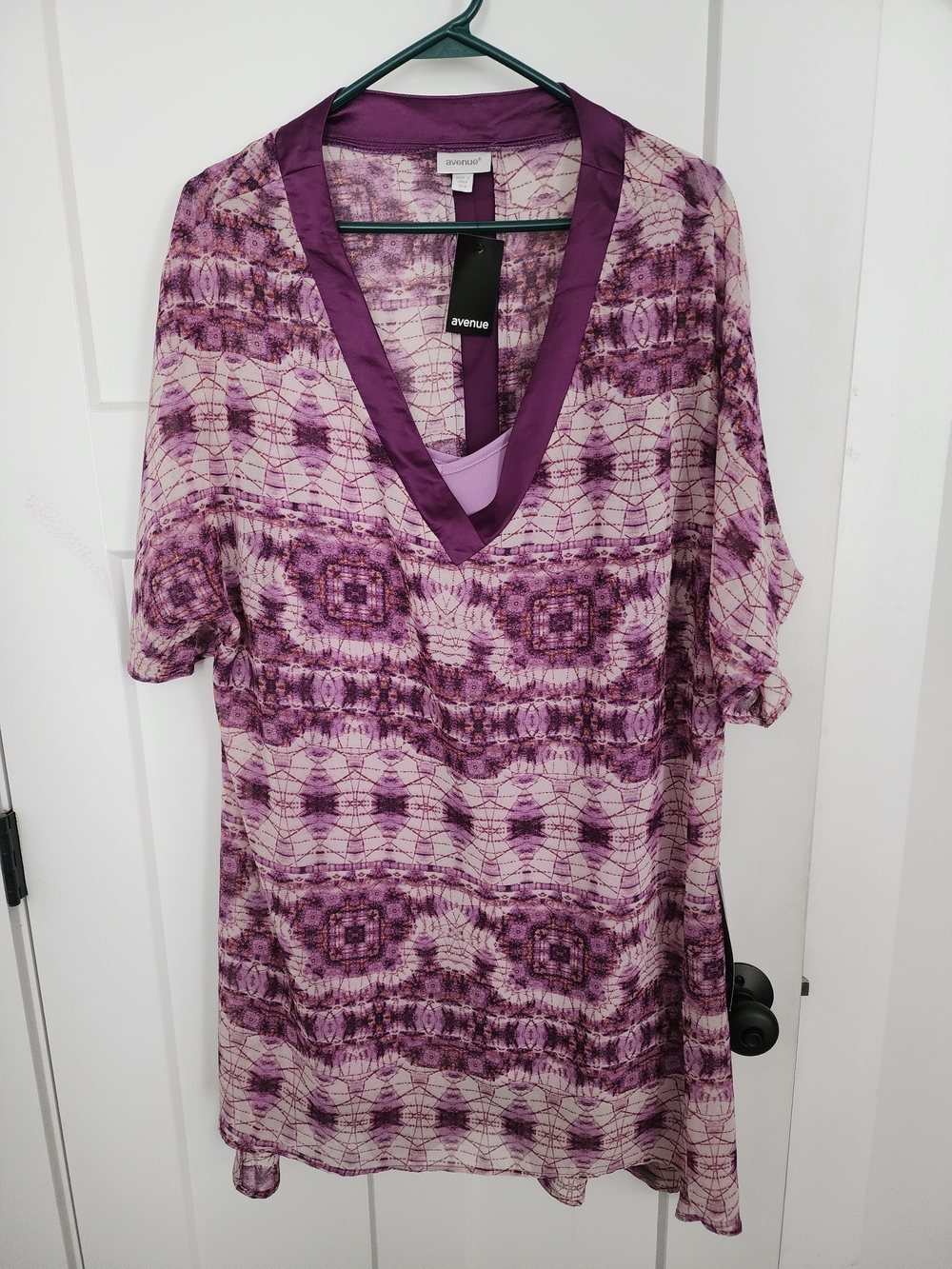 Avenue Purple Printed V-Neck Tunic Top